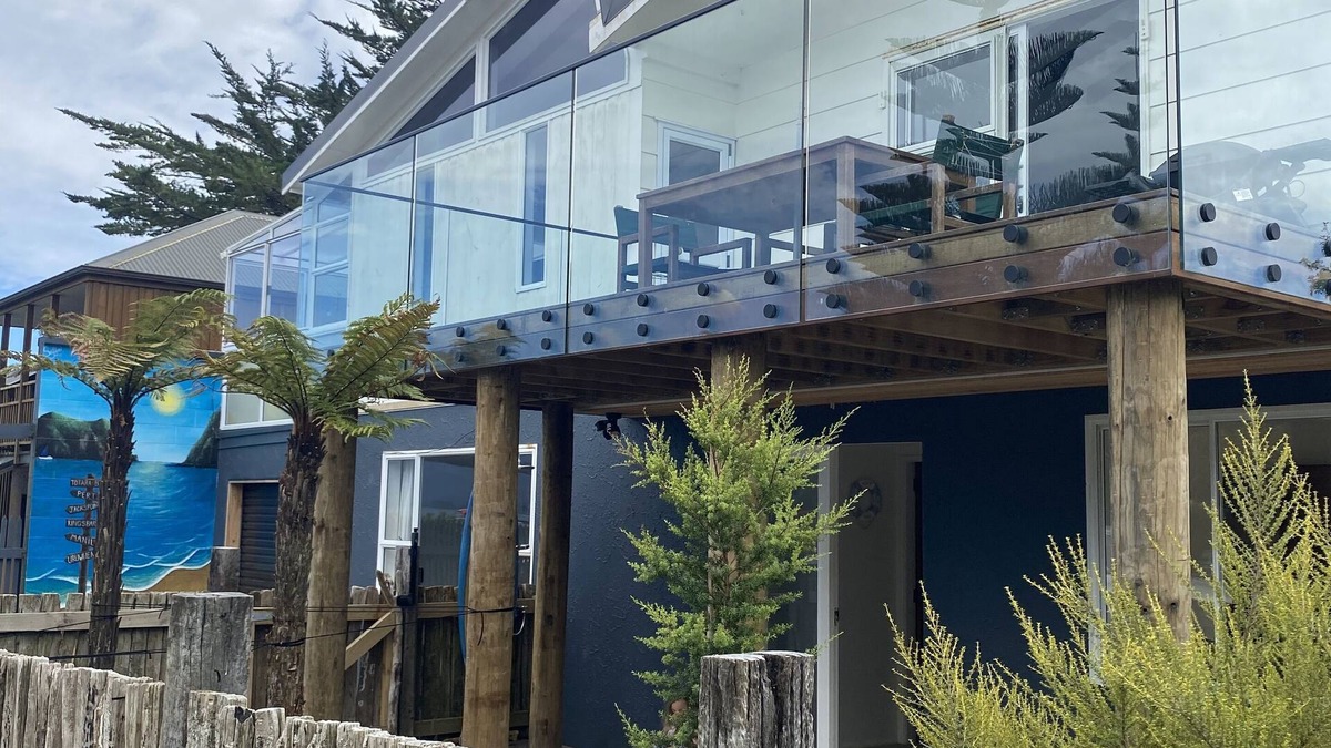 Tata Beach House | Totara Bach - just a few meters away from the beach (Tata Beach, Golden Bay)