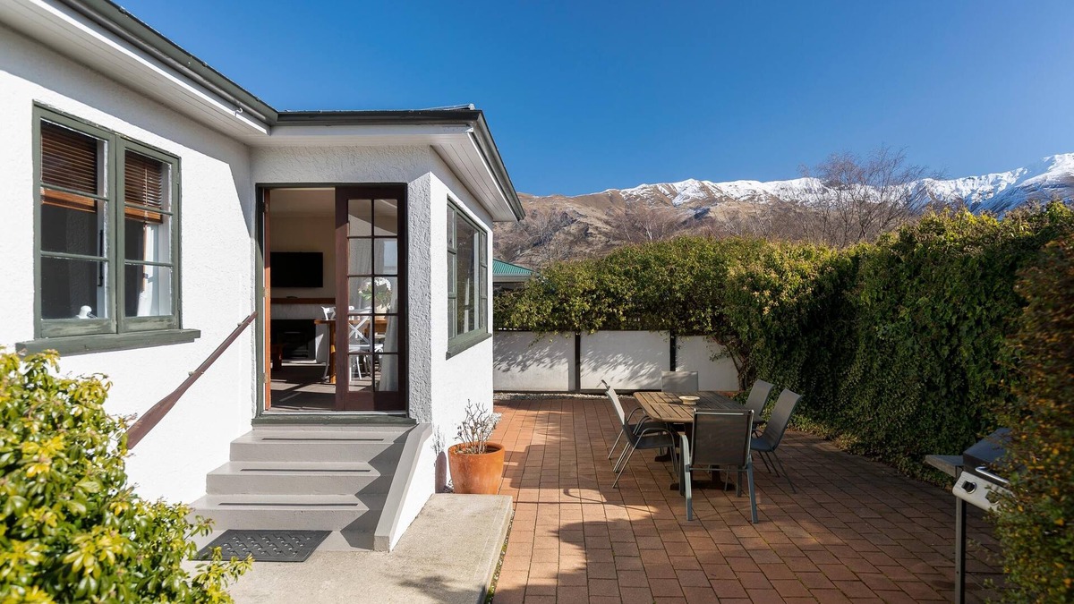 Wanaka House | Townside Treat – Wanaka Holiday Home
