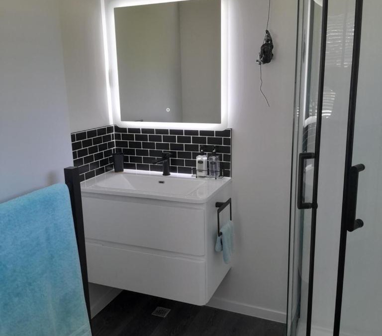 Titirangi Apartment | Tree Tops Get Away