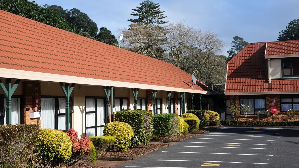 Epsom Hotel | Tudor Court Motor Lodge