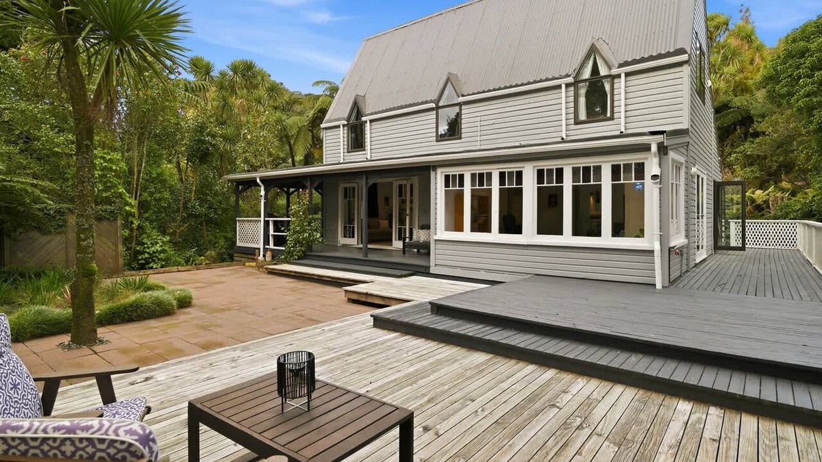 Okere Falls House | Tui Cottage - Walk to the Kaituna River