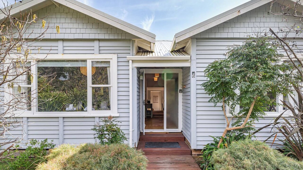 Peka Peka House | Tui Hollow - Kapiti Coast Holiday Home