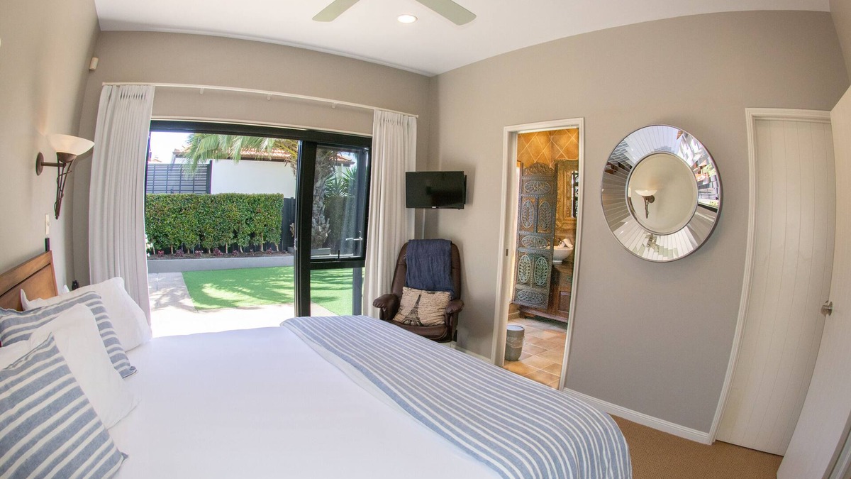 Papamoa Beach Bed & Breakfast | Tuscan Retreat B & B