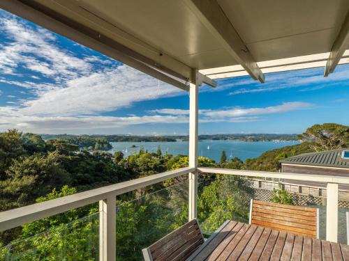 Russell House | Twin Bays Russell New Listing Promo