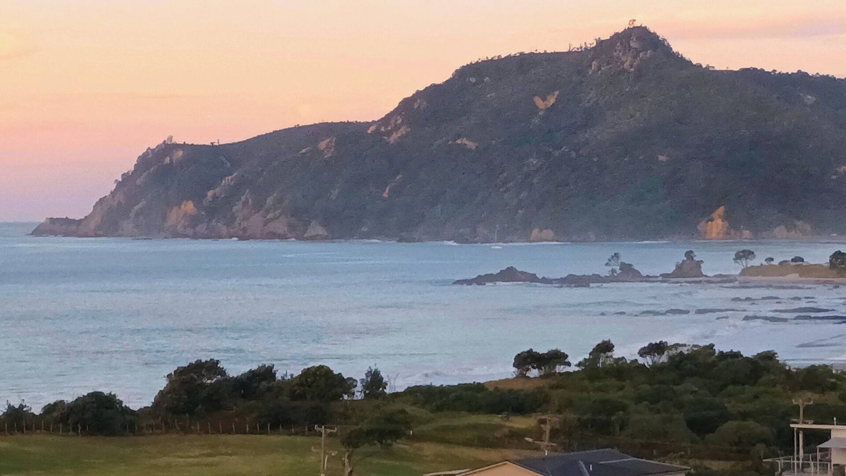 Rings Beach Cottage | Two minutes to the blue pacific ocean. Enjoy big sunny ocean views