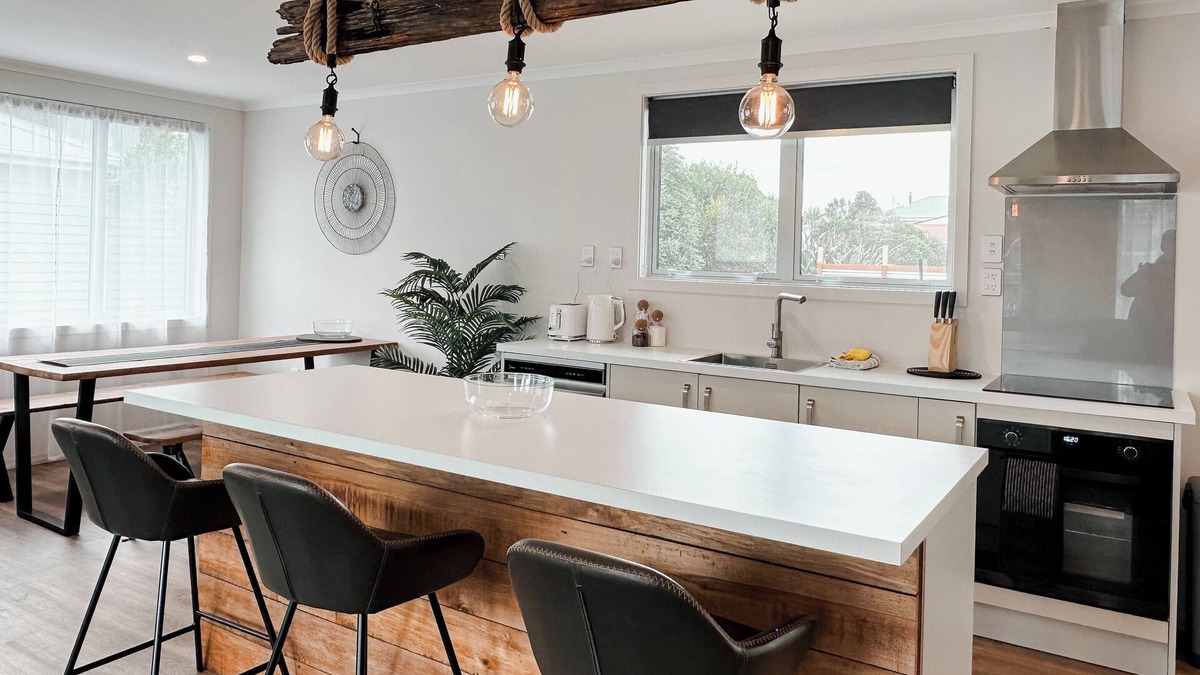 Hokitika House | Two One Two - relaxed and beautifully presented beach house