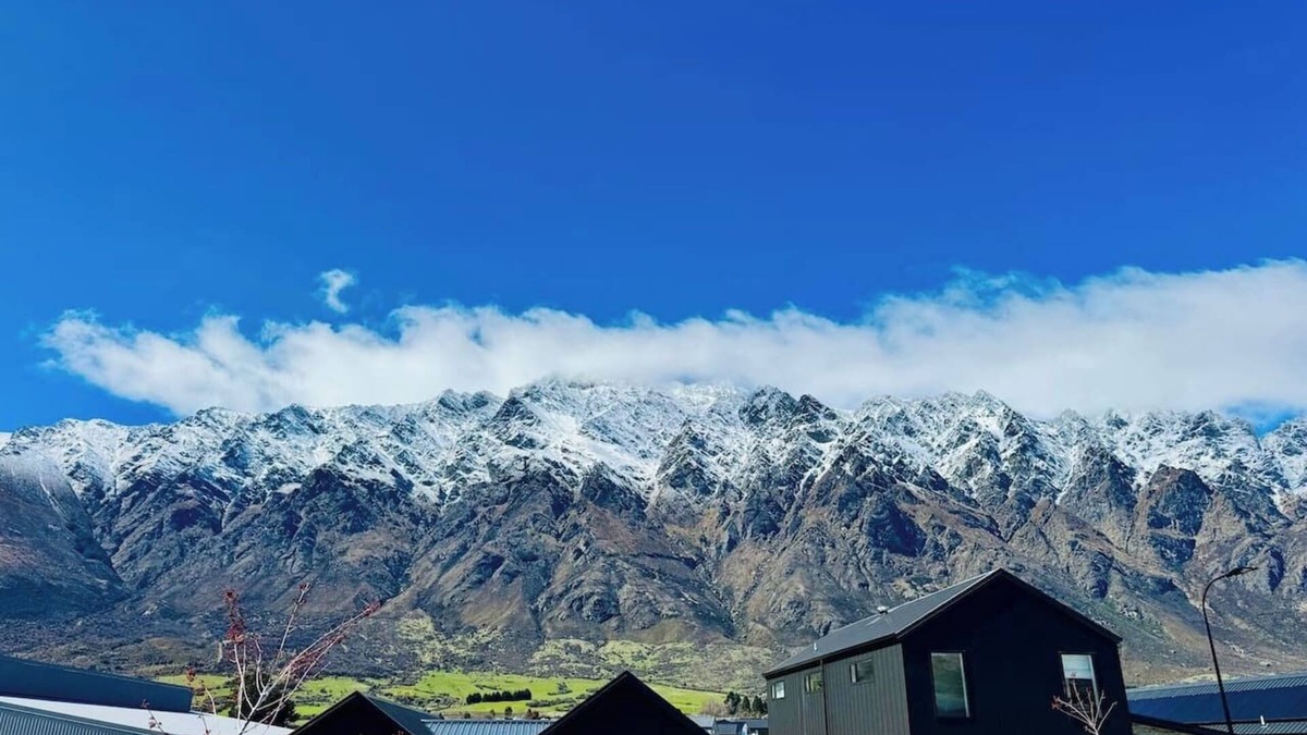 Kawarau Falls House | Two Private Bedrooms Perfect for Two Travellers