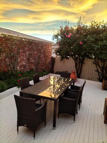 Blenheim House | Two Totara Townhouse 3 Bedroom
