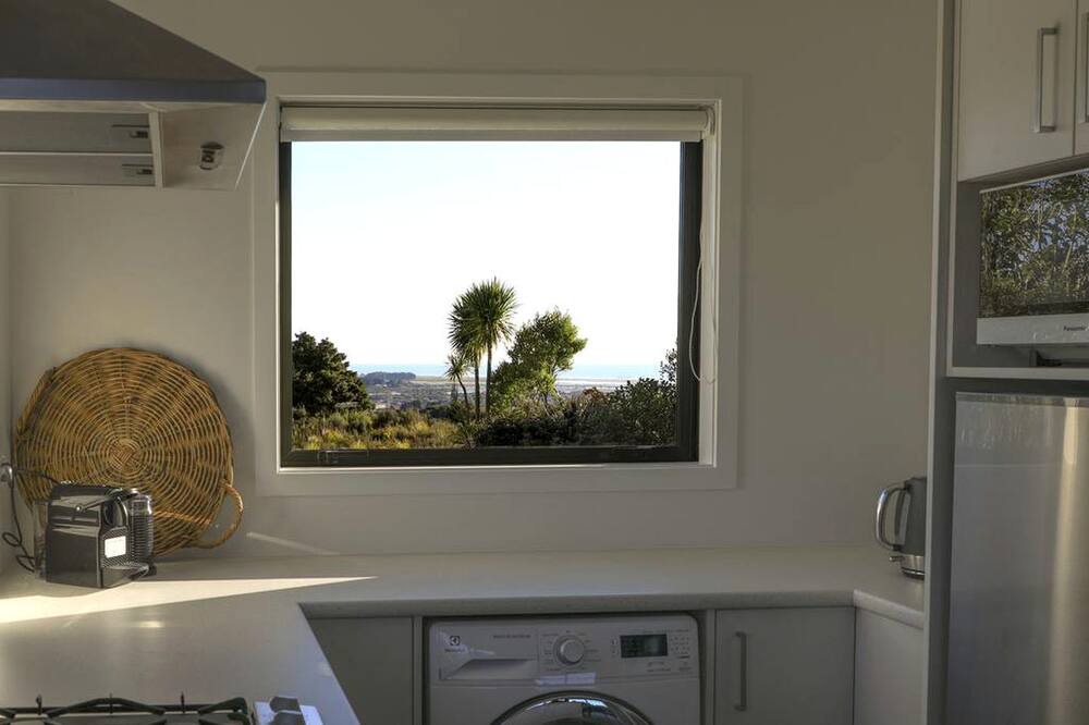 Hokitika House | Unique Cabin Rental for Breathtaking Vacation in Hokitika, South Island