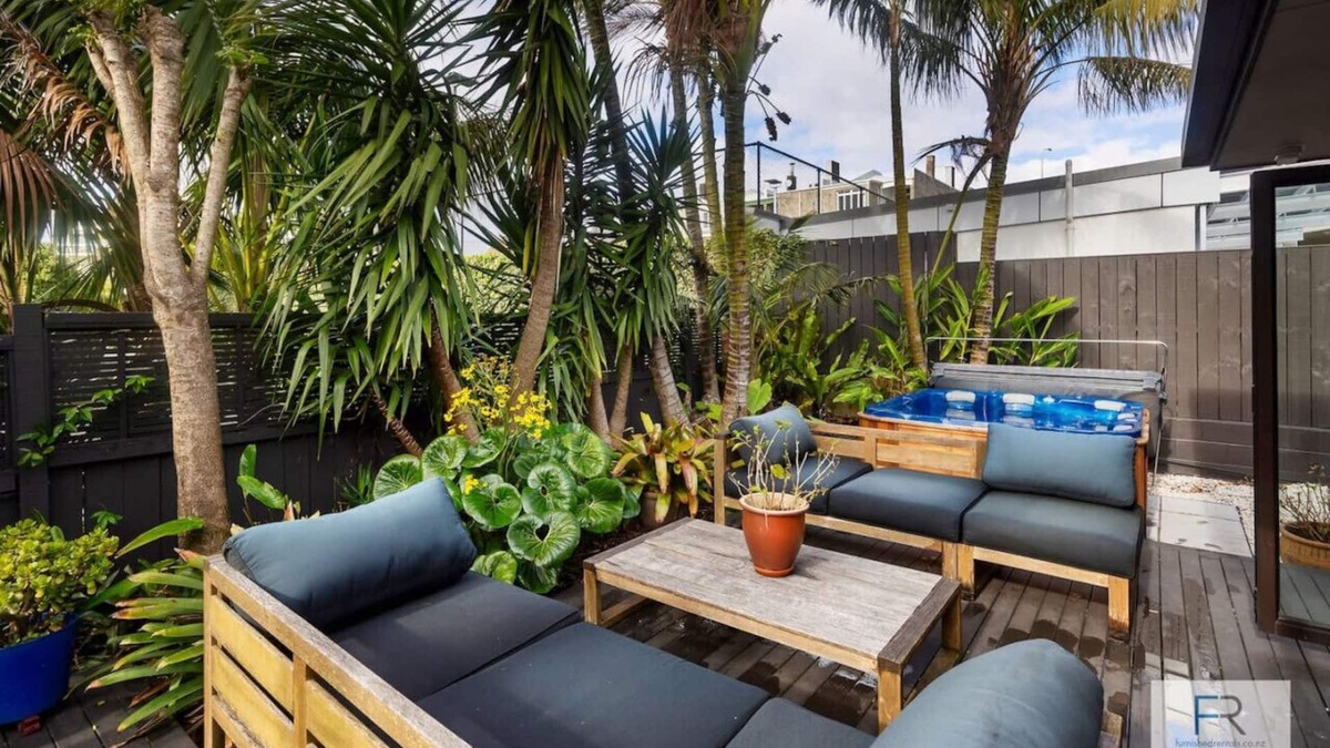Herne Bay House | Unique Herne Bay Haven with Spa