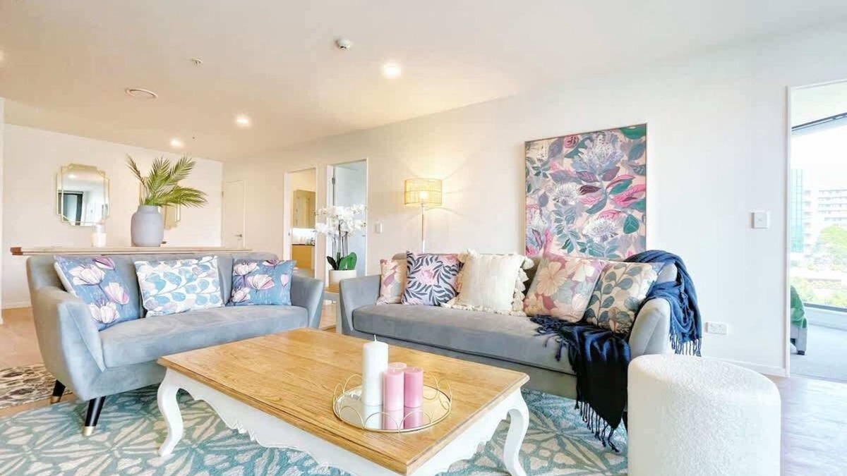 Newton Apartment | Unique Luxury Amazing SkyTower Parkview & Parking