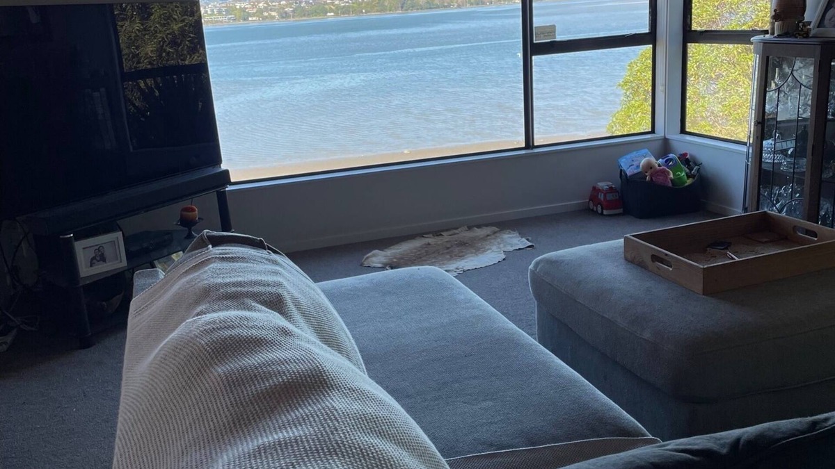 Otumoetai House | Unique Property Overlooking Estuary to City on the Beautiful Daisy Hardwick Walk