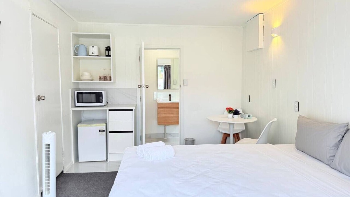 Rotorua Hotel | Unit 7, Fenton Summer Lodge