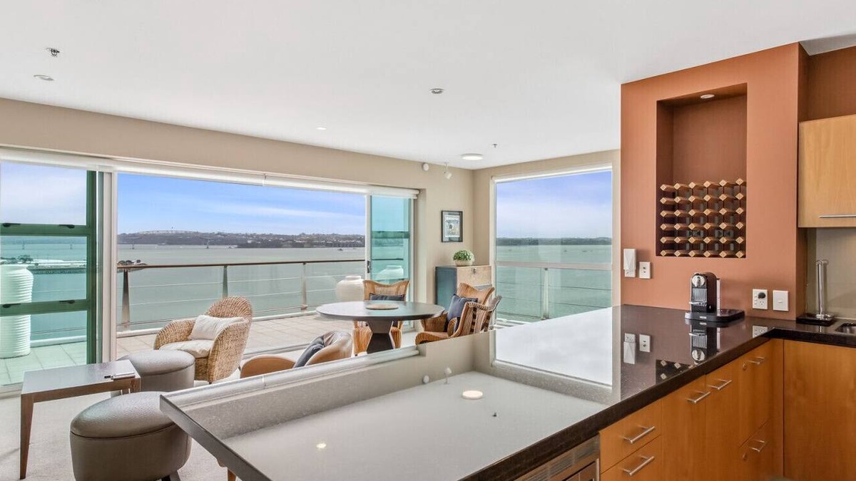 Auckland Central Business District Apartment | Unrivalled 3 Bed Residence Epic Harbour Views