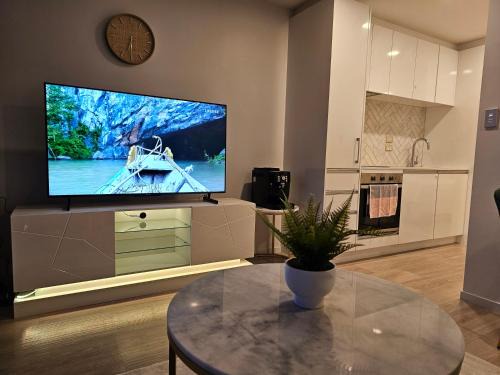 Auckland Central Business District Apartment | Urban Retreat - Central Auckland Stay