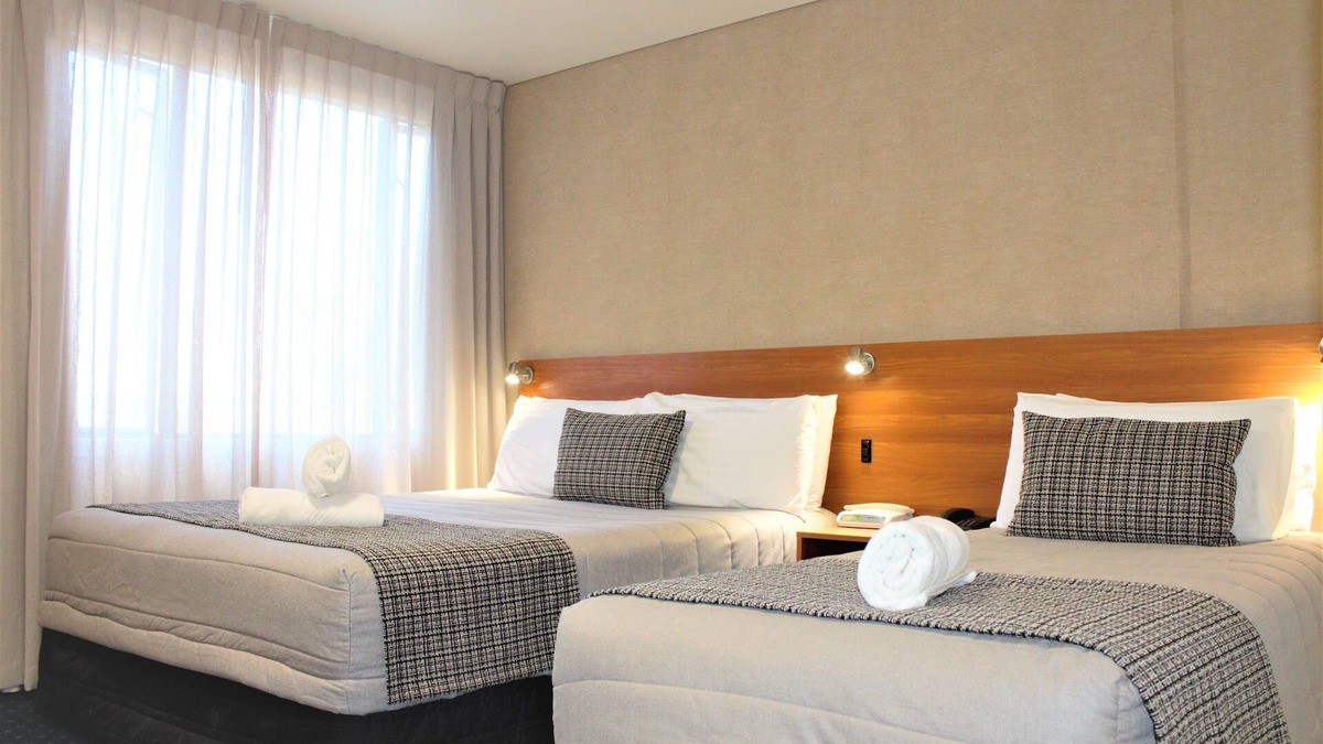 Hamilton Hotel | Ventura Inn & Suites Hamilton