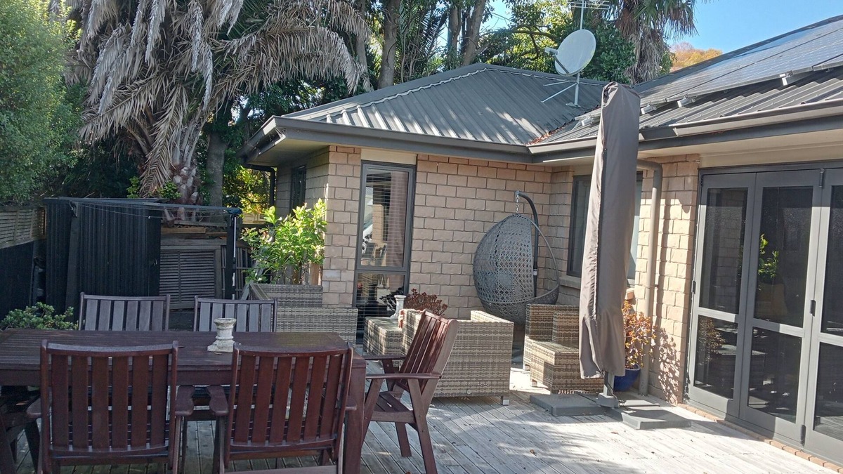 Whakatane House | Very central to town and a few tourist locations like Ohope Beach.