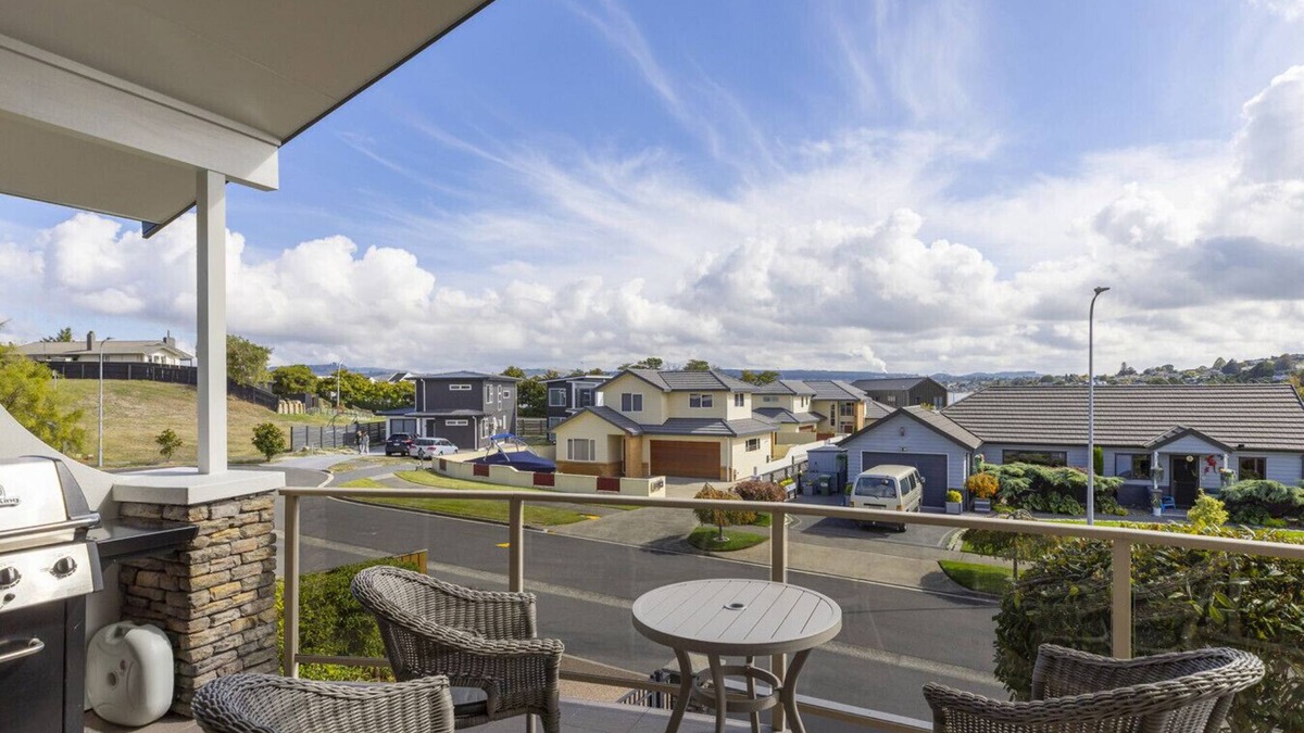 Two Mile Bay House | Villa at the Lake - Elegant 3BR Retreat Steps from Lake Taupō
