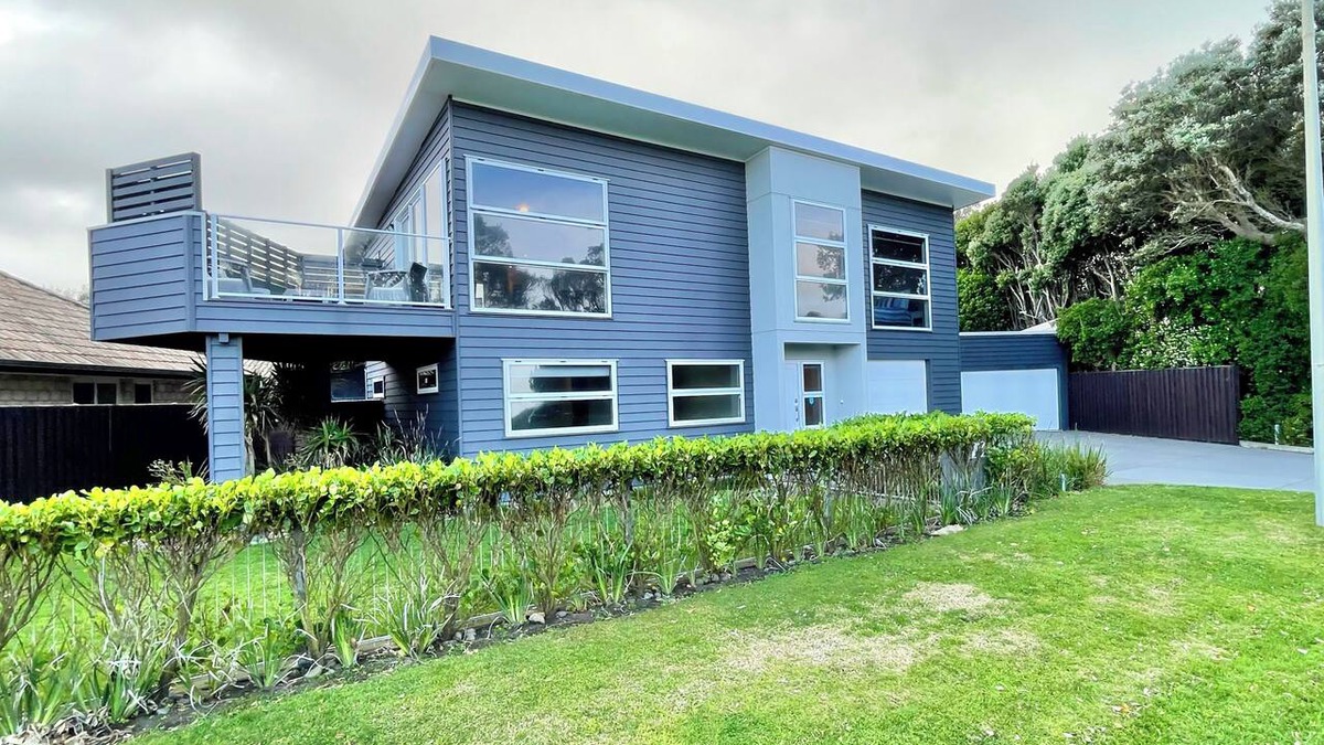 Opunake House | Vinnies Haven - Opunake Holiday Home