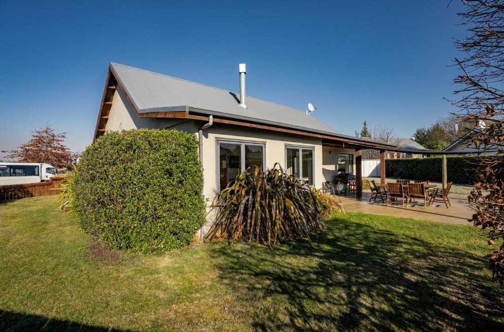 Wanaka House | Vista Vale - Wanaka Holiday Home