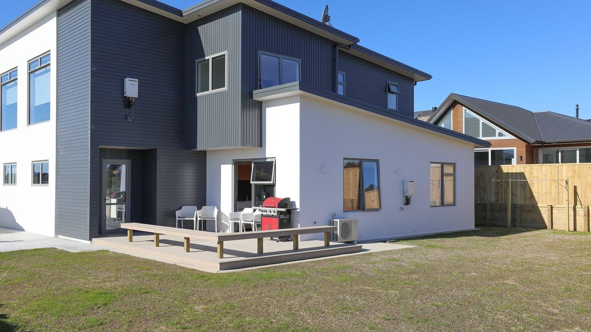 Wharewaka Cottage | Wai Escape - Taupo Holiday Unit