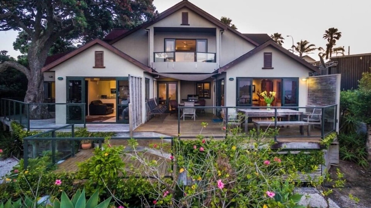 Oneroa House | Waiheke Beach Villa Oneroa