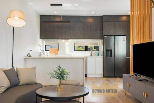 Saint Johns House | Walk to Explore Central Auckland 3B2B