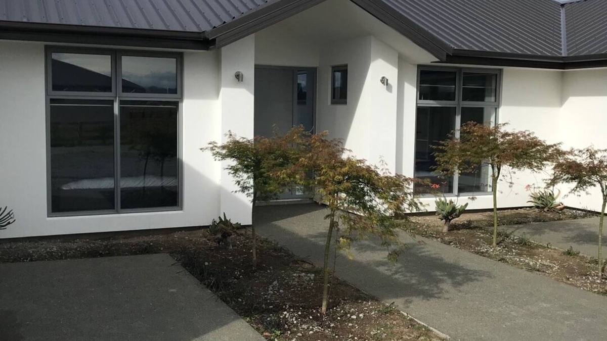 Twizel House | Walking distance to lake Ruataniwha