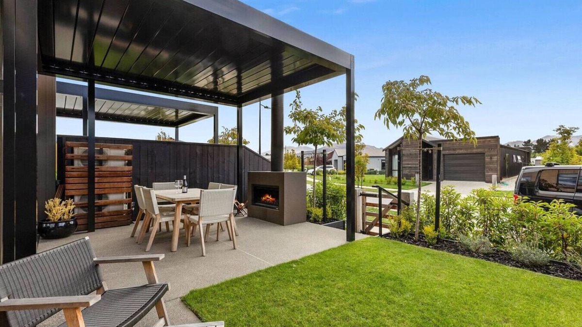 Wanaka Villa | Wanaka New Luxury | Outdoor Fire | Sleeps 8