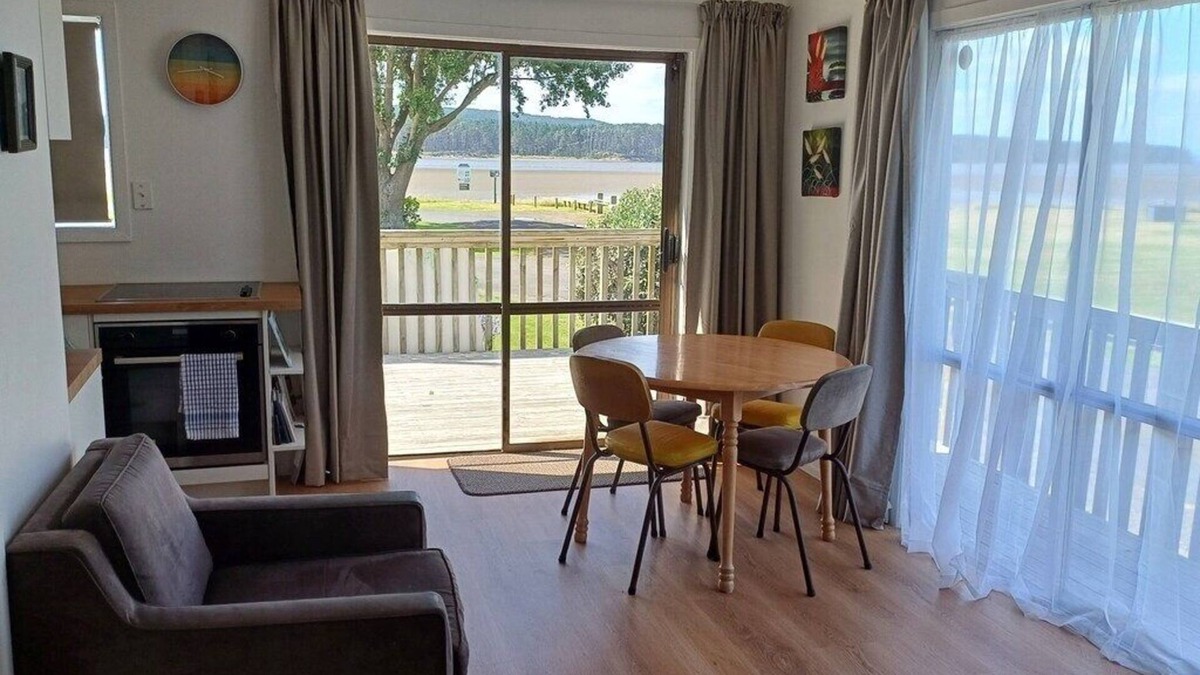 Port Waikato House | Water Front Magic with options