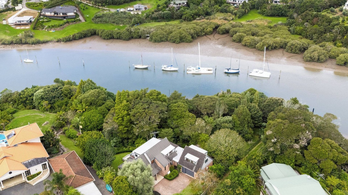 Kerikeri Cottage | Waters Edge Guest Stay & Spa