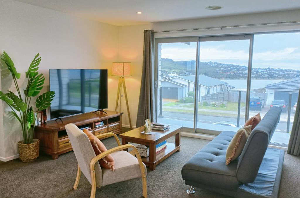 Aotea Apartment | Waterview Spacious Bliss - 2 Beds