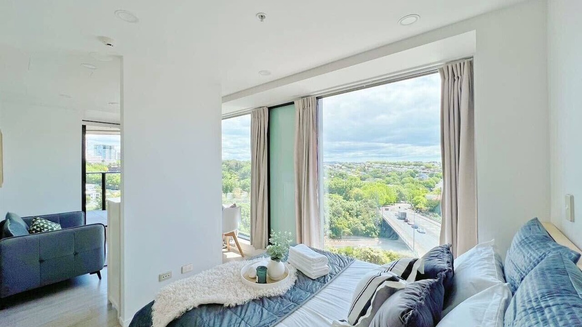 Auckland Central Business District Apartment | Well-Priced CBD Studio with Lovely Outlook