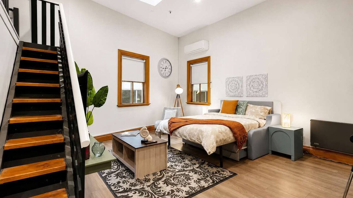 Wellington Apartment | Wellington City Loft | Parking + Kitchen