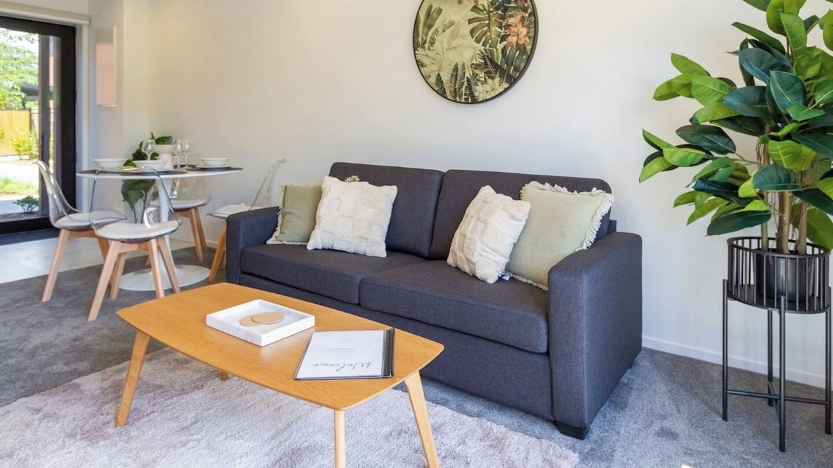 Henderson House | West Auckland Retreat | 2BR Sleeps 4
