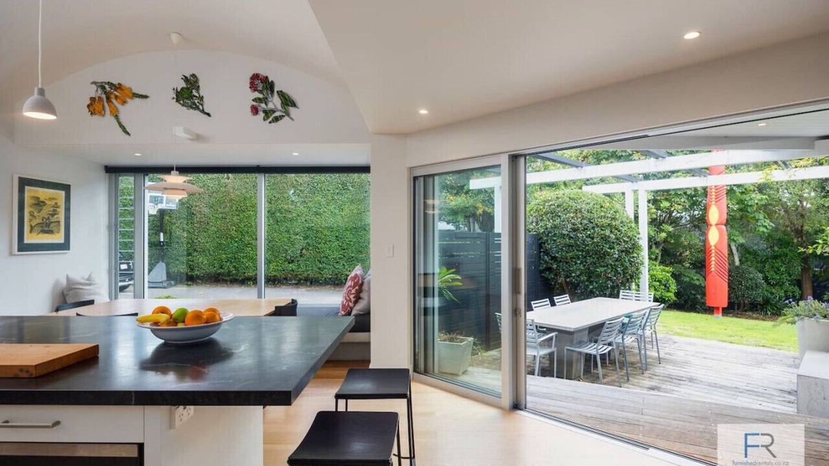 Westmere House | Westmere Poolside Escape