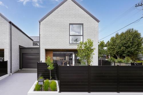 Christchurch House | Westminster Haven - Christchurch Holiday Home