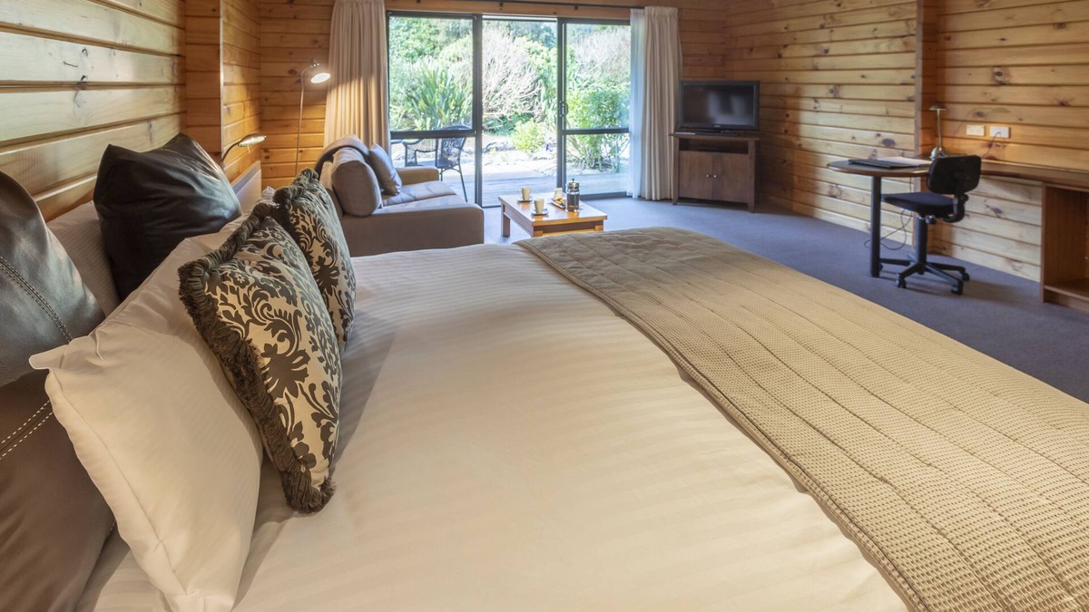 Franz Josef Glacier Cabin | Westwood Lodge