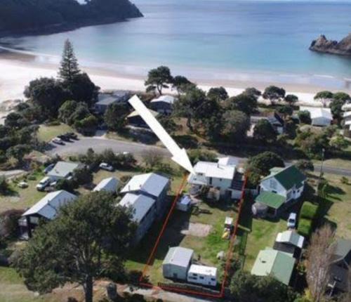 Whangapoua House | Whangapoua Black Bach