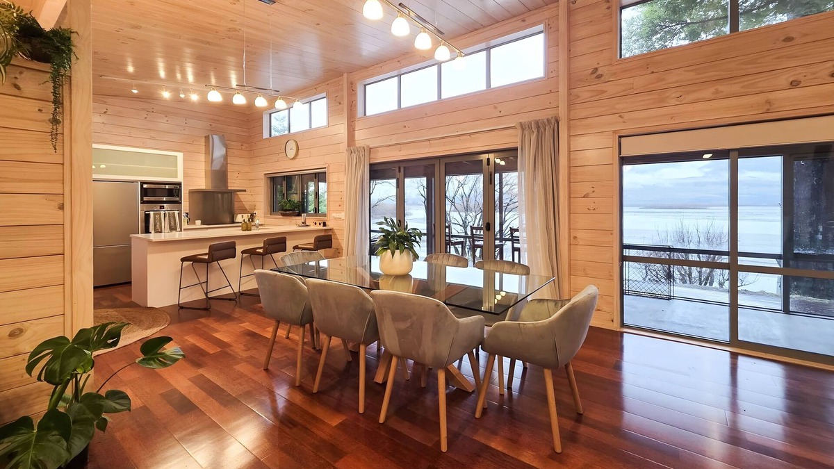 Kinloch House | Whare Puwaha