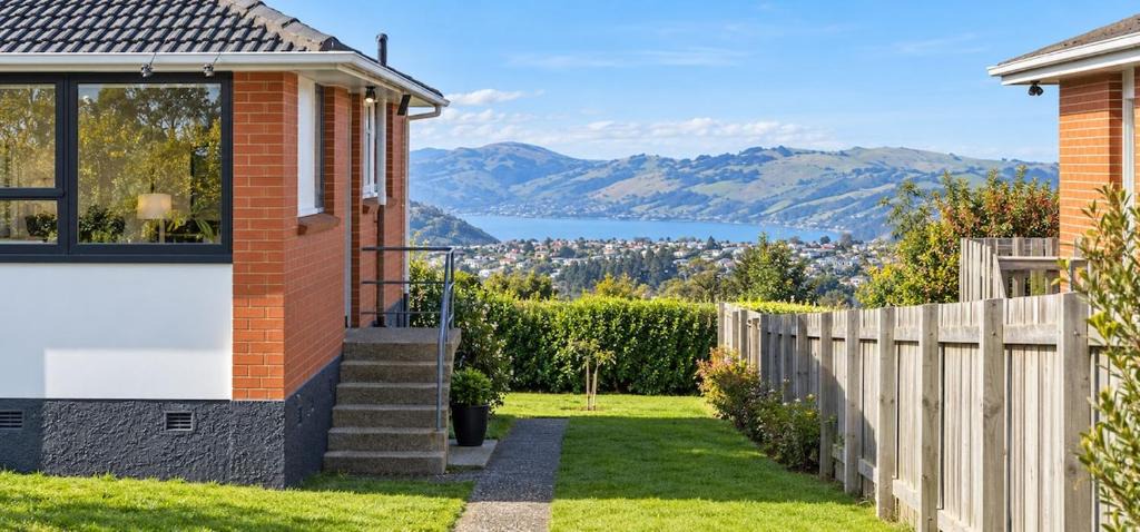 Dunedin House | Whole House-Nice, cozy house in Dunedin with spectacular view