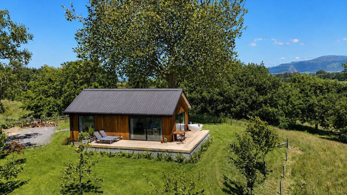 Hamurana Cottage | Wildberry Cottage - Modern Country Escape