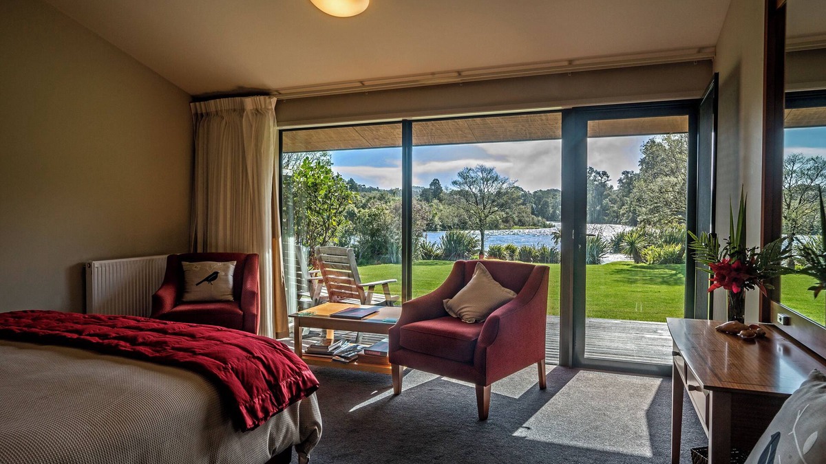 Lake Moeraki Cabin | Wilderness Lodge Lake Moeraki