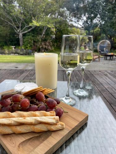 Hector House | Willow & Waves- Huge outdoor space & Full kitchen