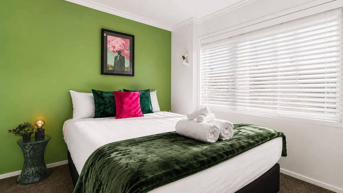 Hamilton Apartment | Winifreds Apartments - By Superior Stays