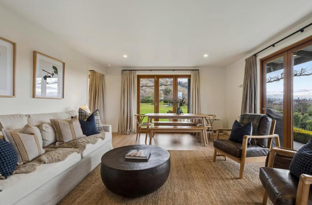 Wanaka House | Wisteria Cottage by Sotheby's Luxury Rental Homes