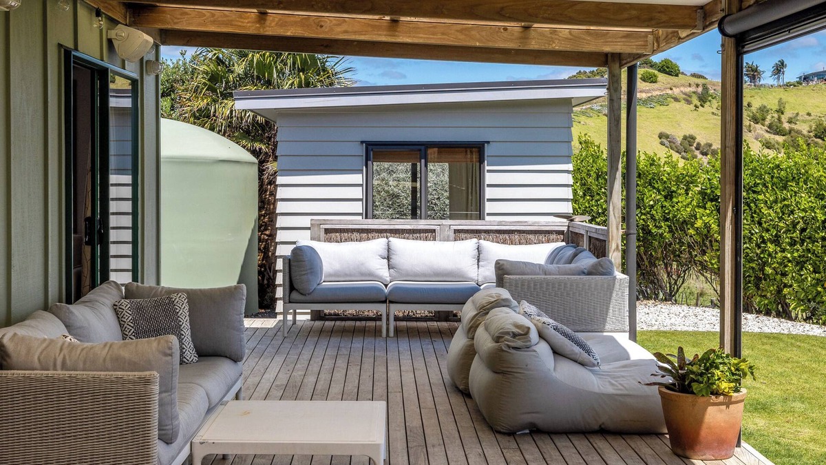 Waiheke Island House | Woodside Vista - Waiheke Island Holiday Home