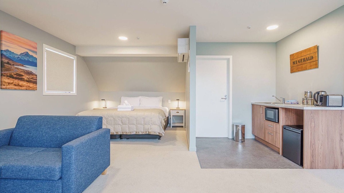 Tekapo Hotel | Woolshed Suites
