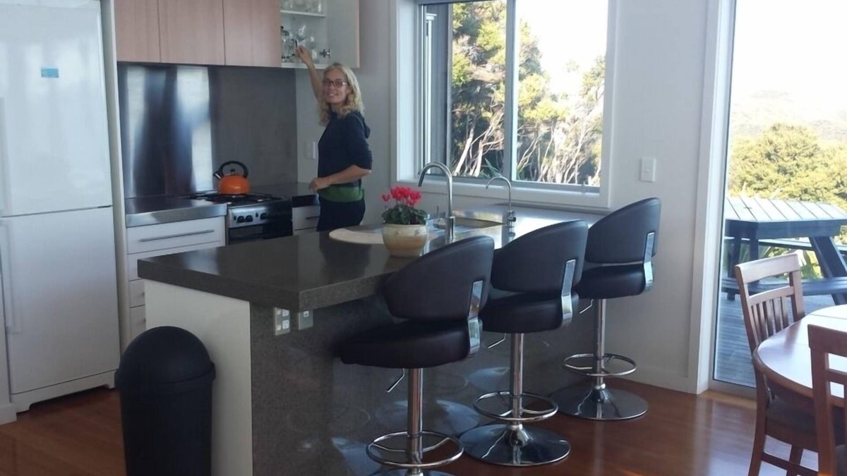 Great Barrier Island Apartment | XSPOT Cliff 4WD holiday apartment for two - Spectacular 270° Hauraki Gulf views