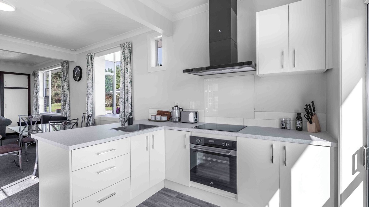 Invercargill House | Your Home Away from Home.